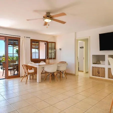 Puerto Chico 2 Apartment *