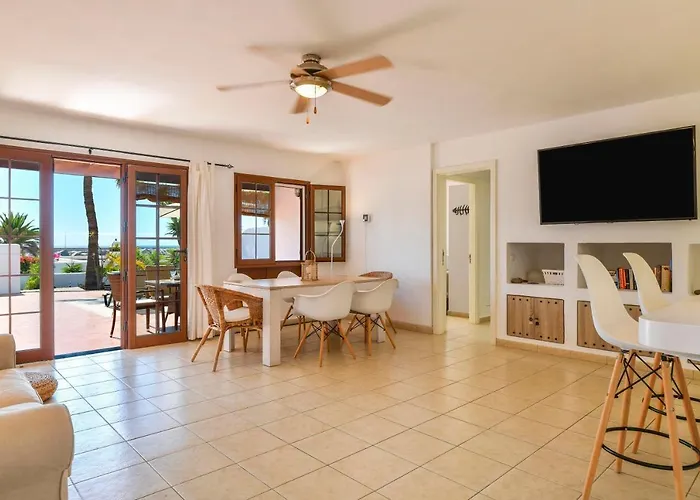 Puerto Chico 2 Apartment *