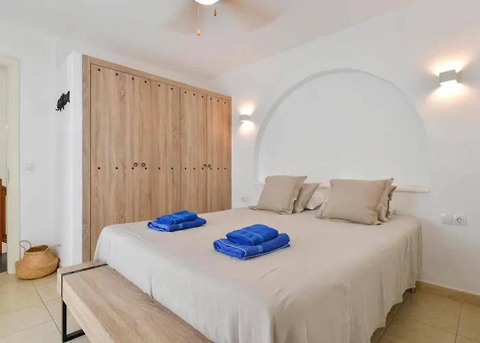 Puerto Chico 2 Apartment *